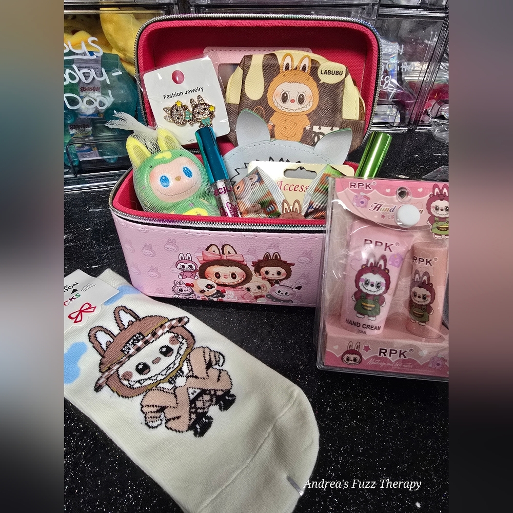 Large Labubu Bundle
